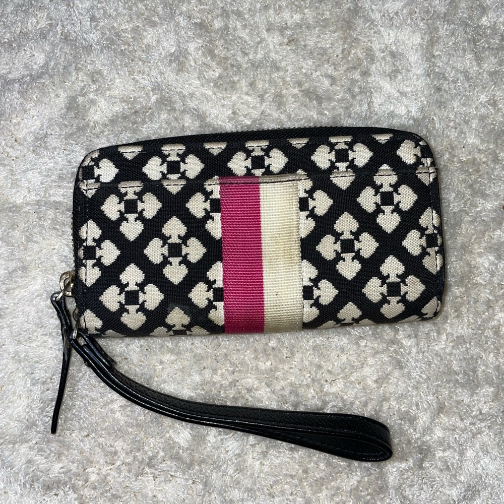 Kate spade wristlet - Picture 2 of 3